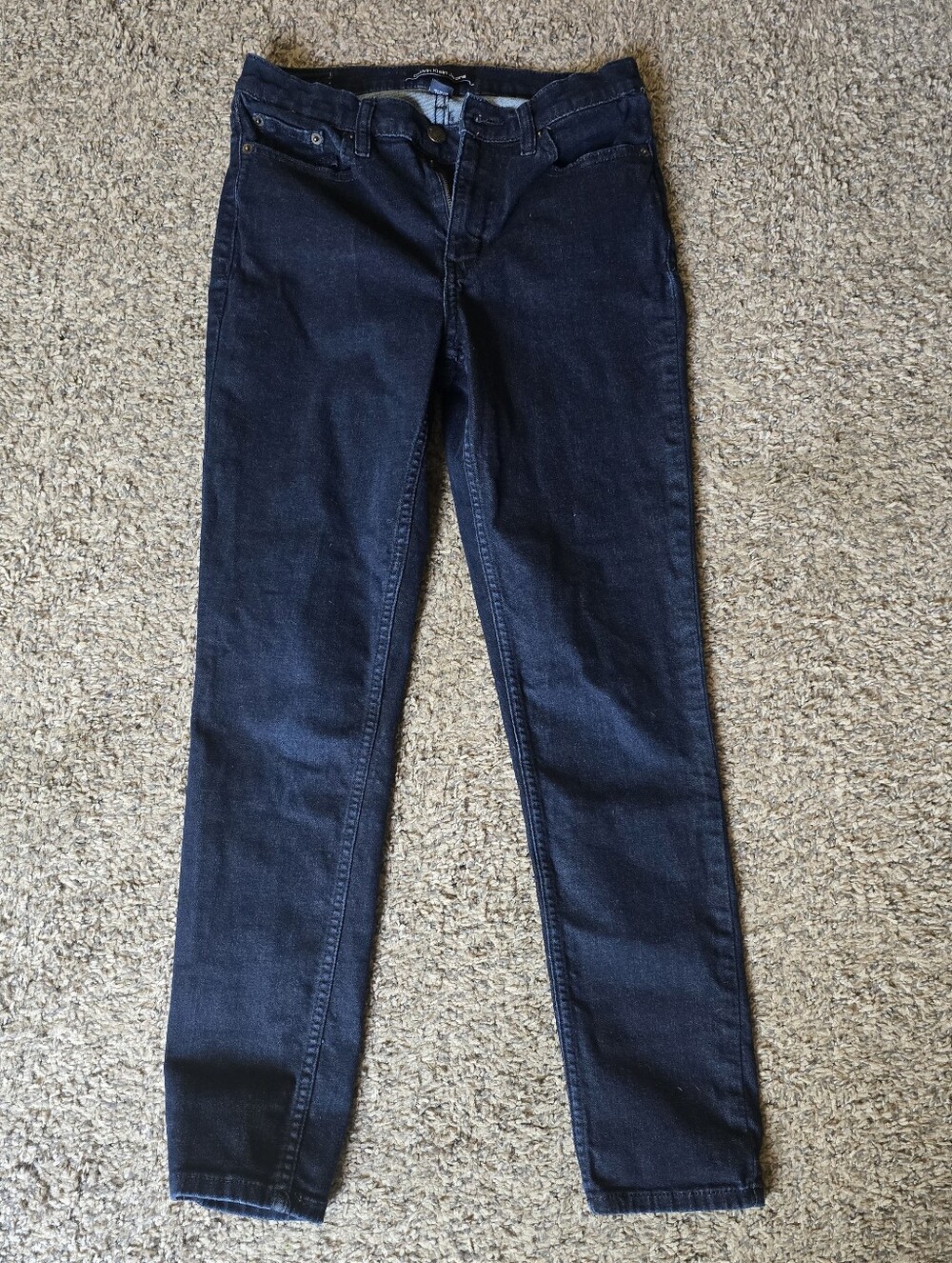 Calvin Klein Women's Navy Skinny Jeans size 4"